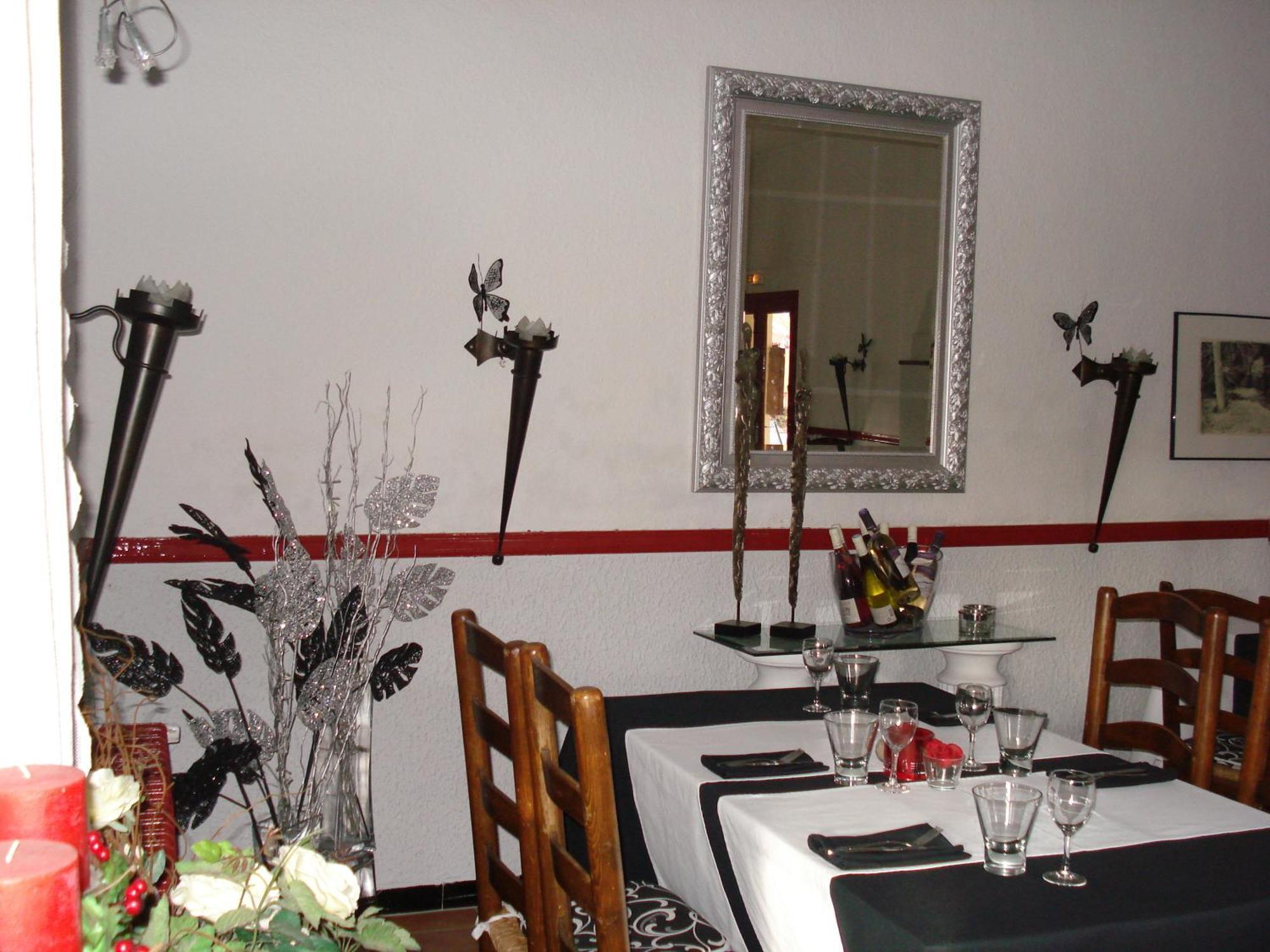 Relais Du Chateau Hotel Saint-Blancard Bagian luar foto